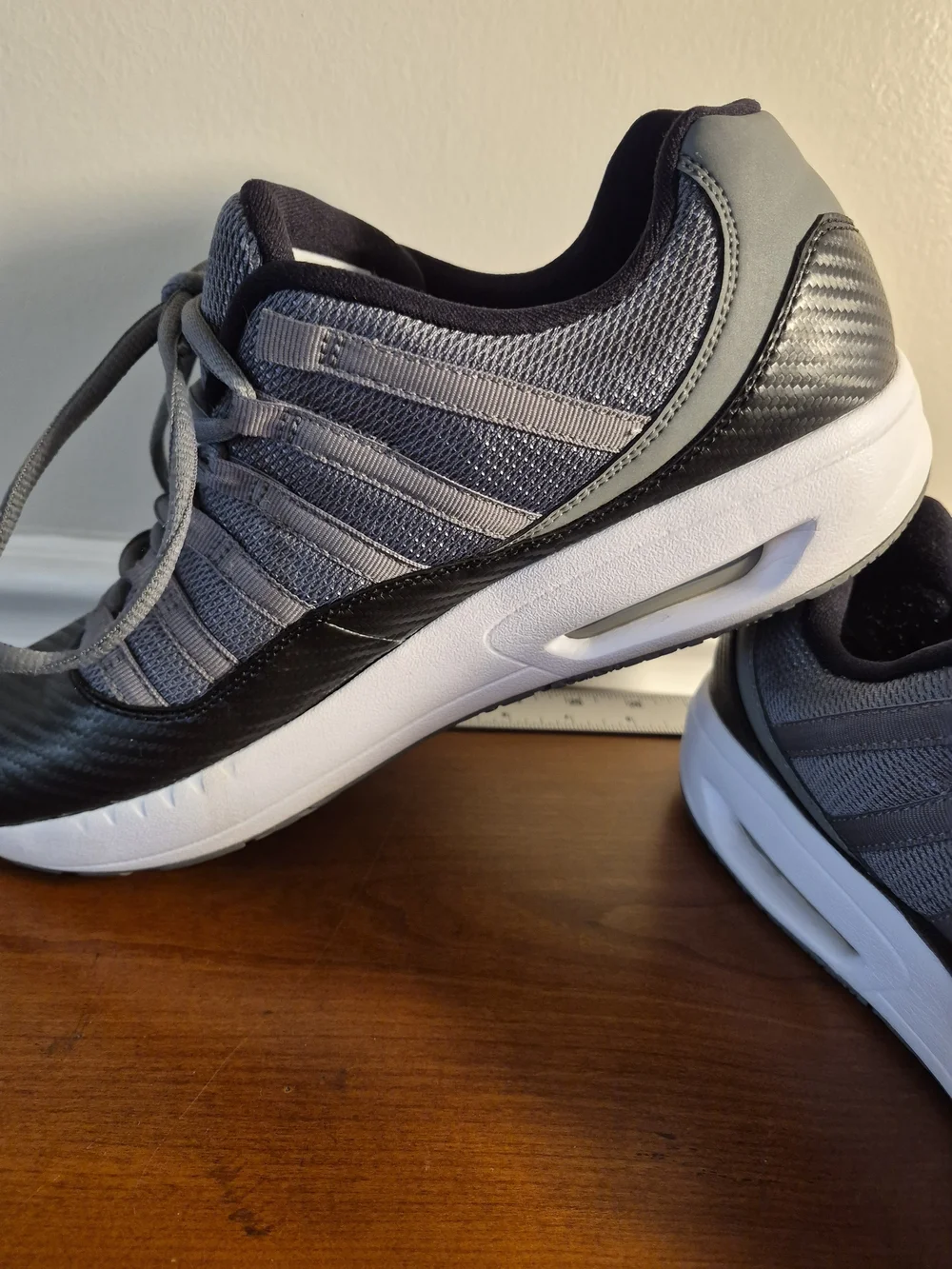 Nike Men's Air 11  Gray and Black Athletic Sneakers with Blue Logo Size 11